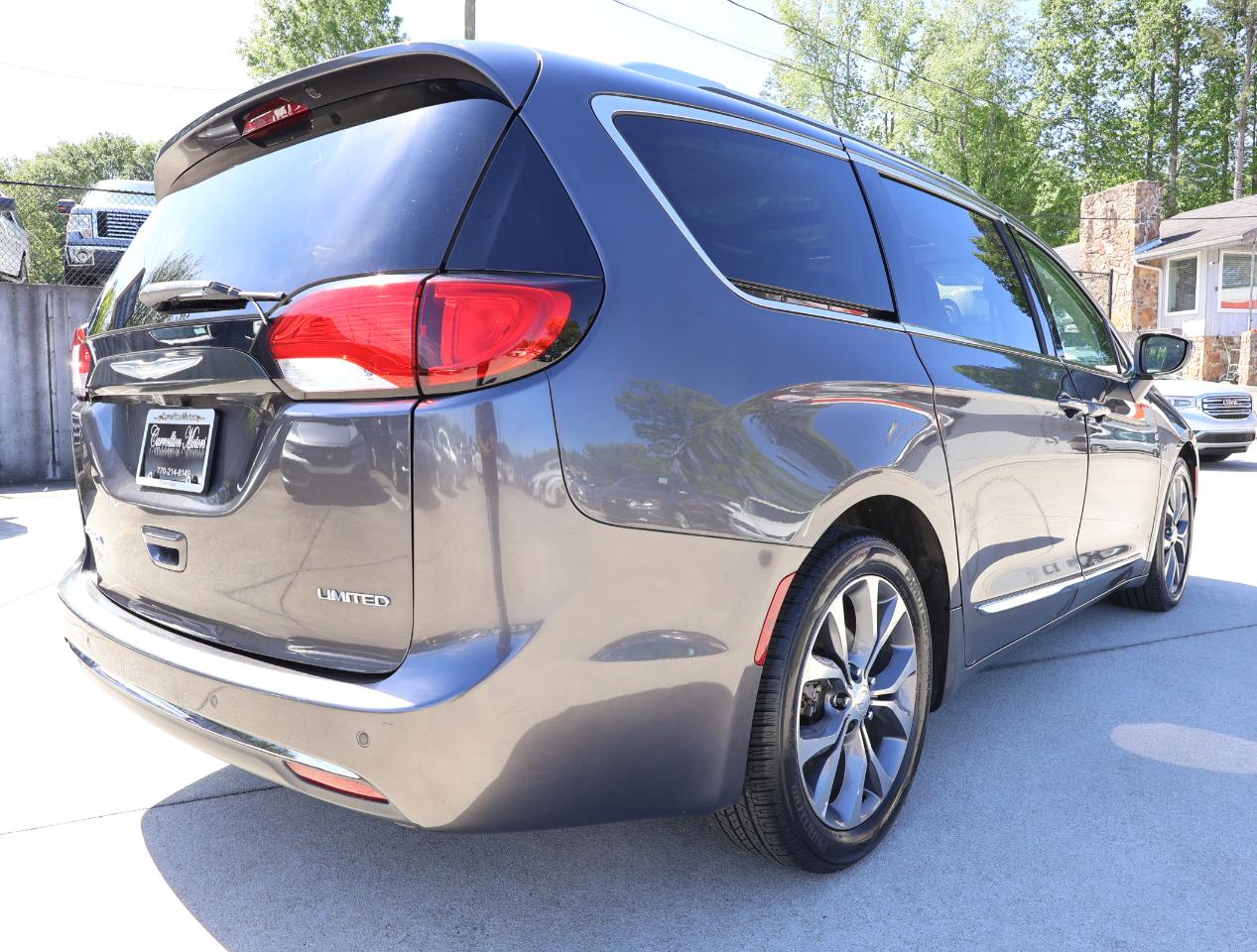 Chrysler Pacifica Limited 2017