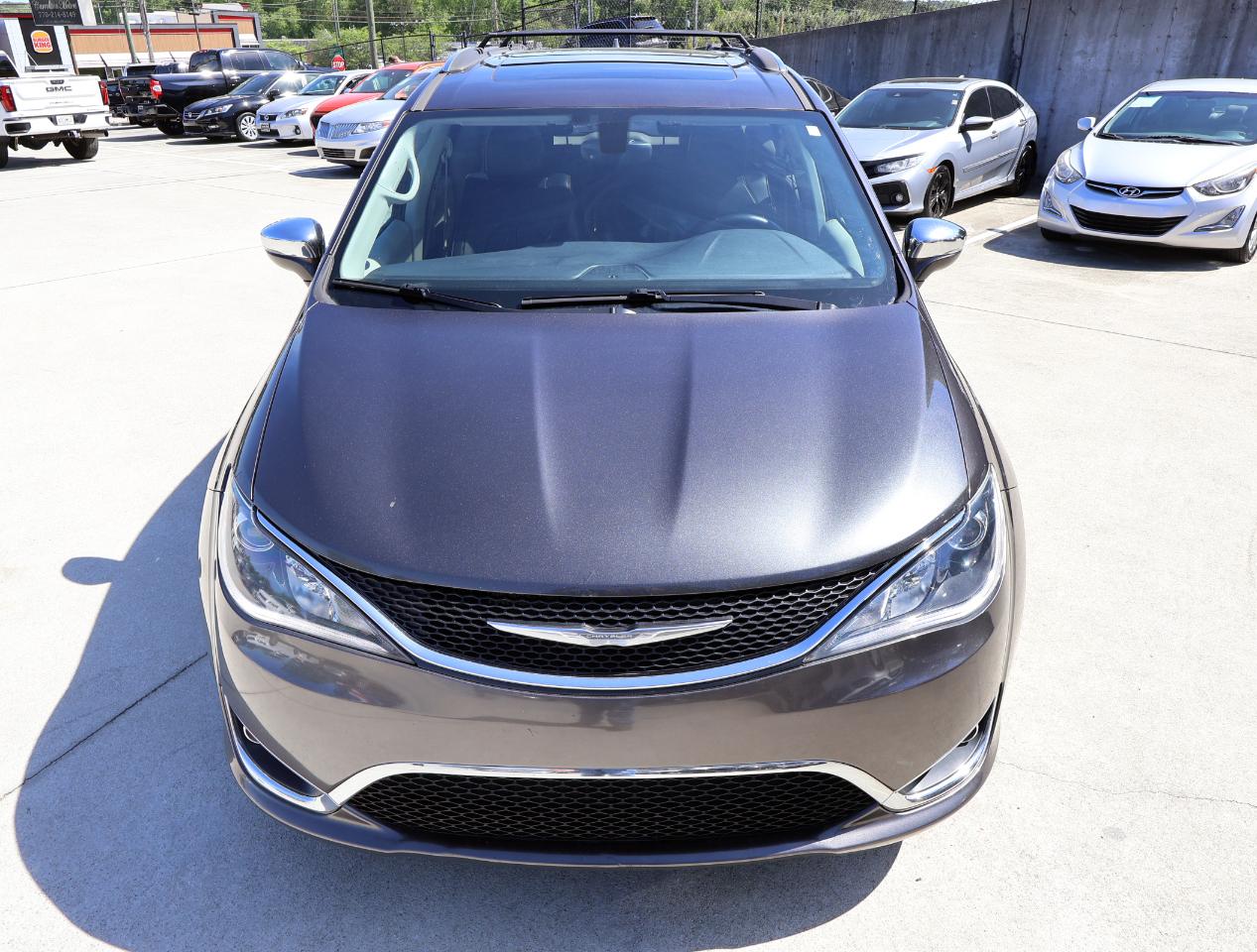 Chrysler Pacifica Limited 2017