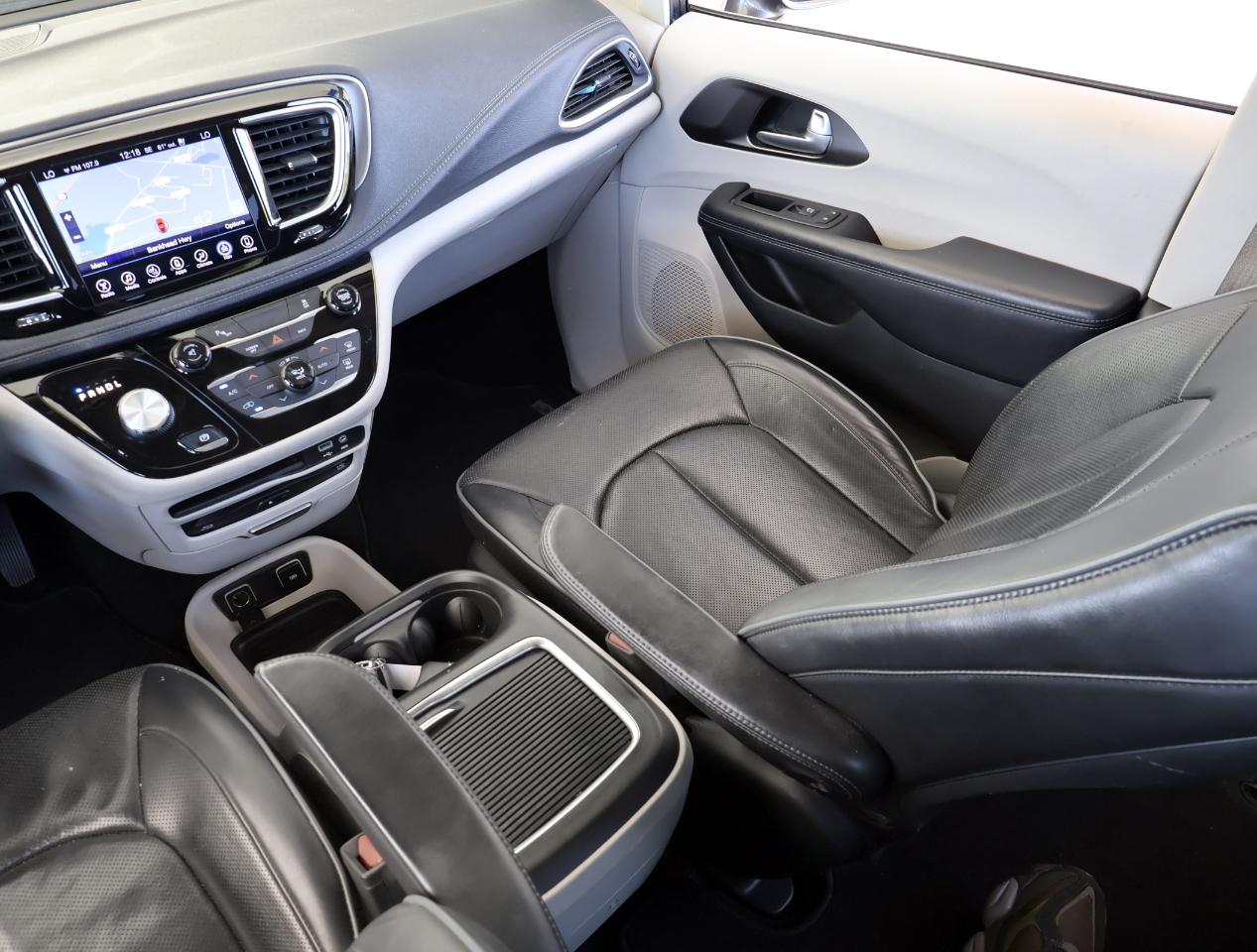 Chrysler Pacifica Limited 2017