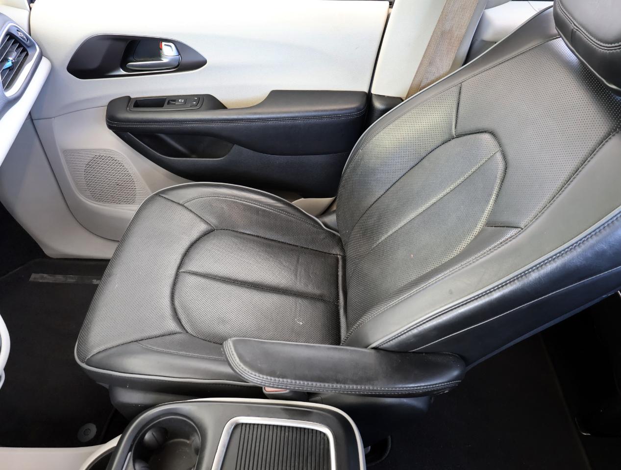 Chrysler Pacifica Limited 2017