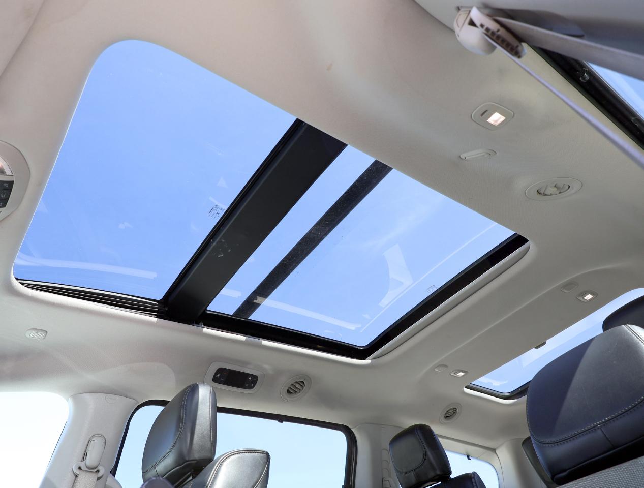 Chrysler Pacifica Limited 2017