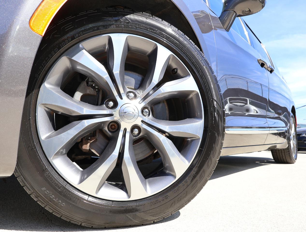 Chrysler Pacifica Limited 2017