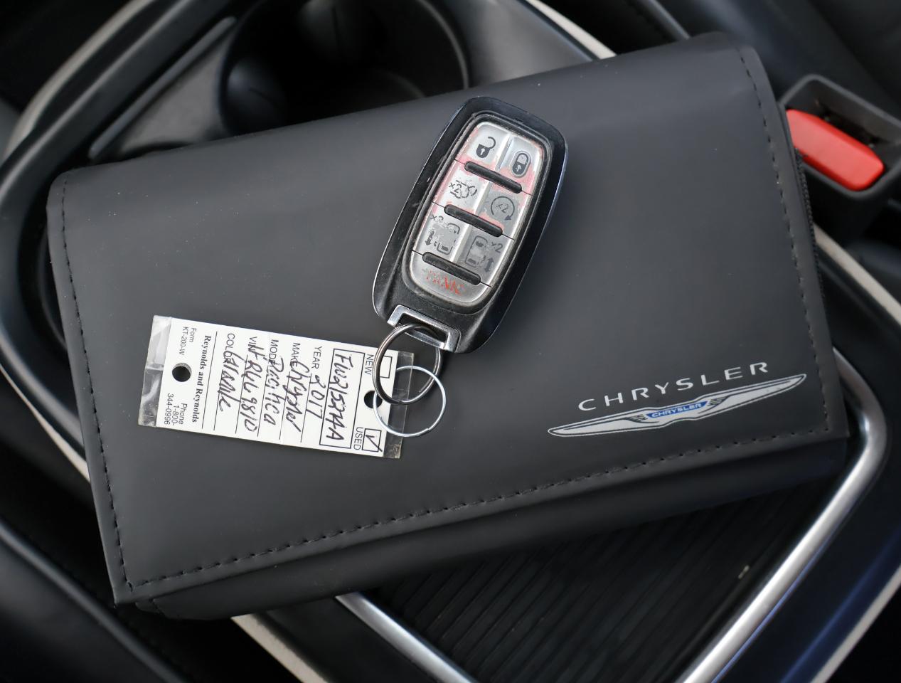 Chrysler Pacifica Limited 2017