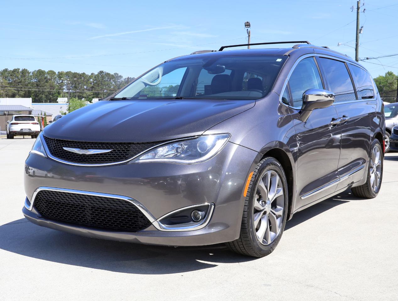 Chrysler Pacifica Limited 2017