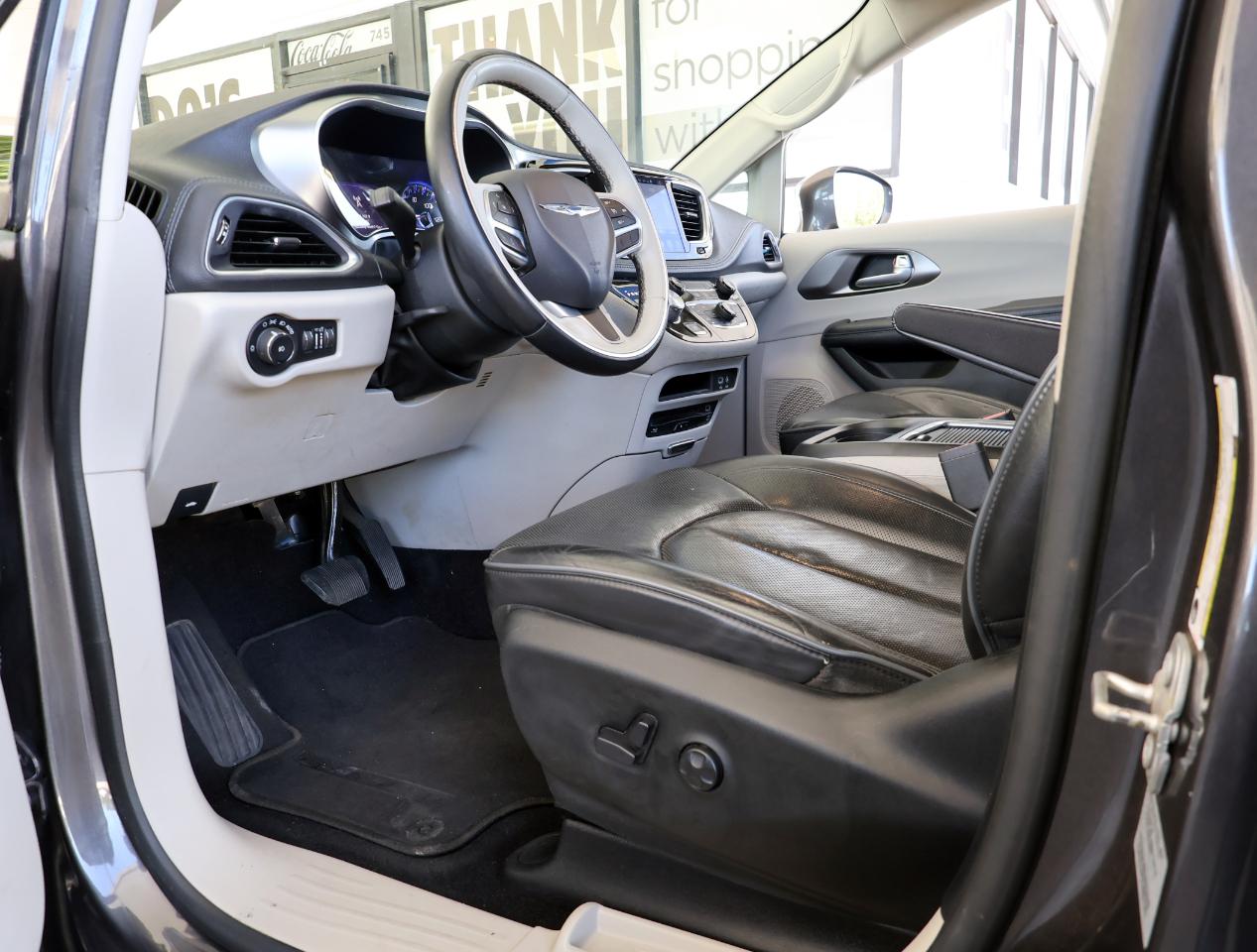 Chrysler Pacifica Limited 2017