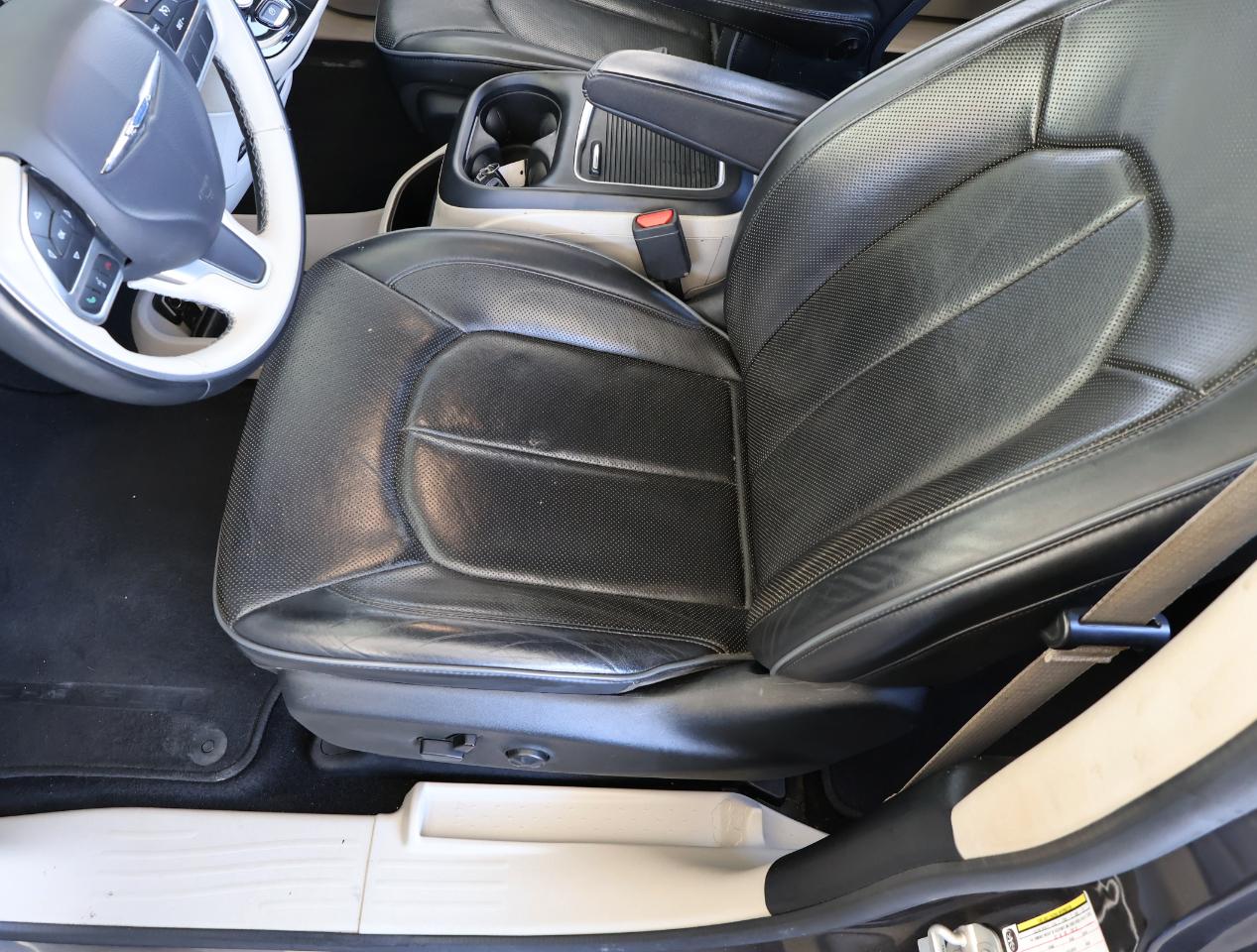 Chrysler Pacifica Limited 2017