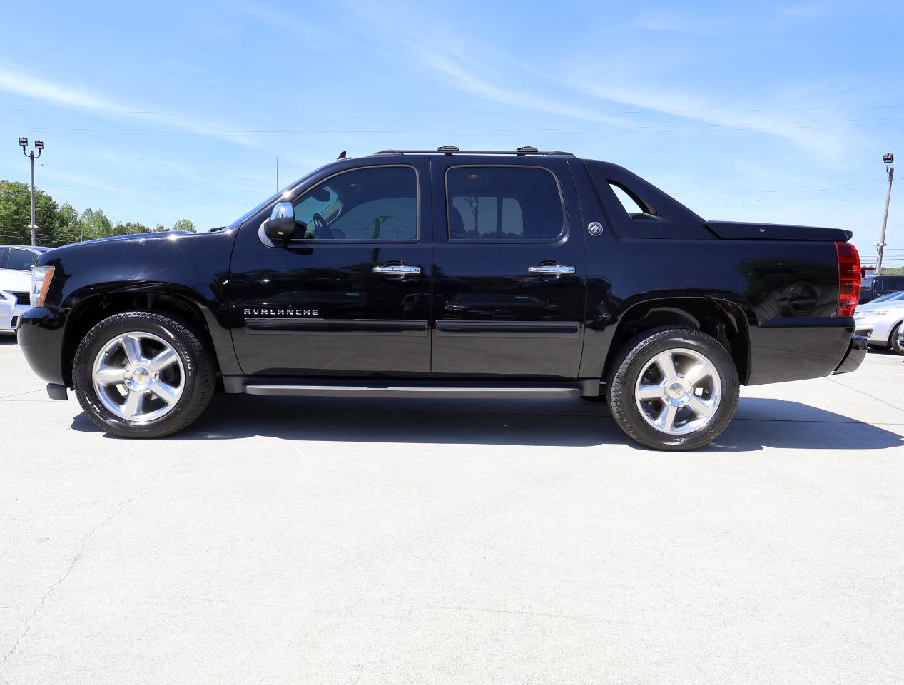 Chevrolet Avalanche LT 2WD 2013