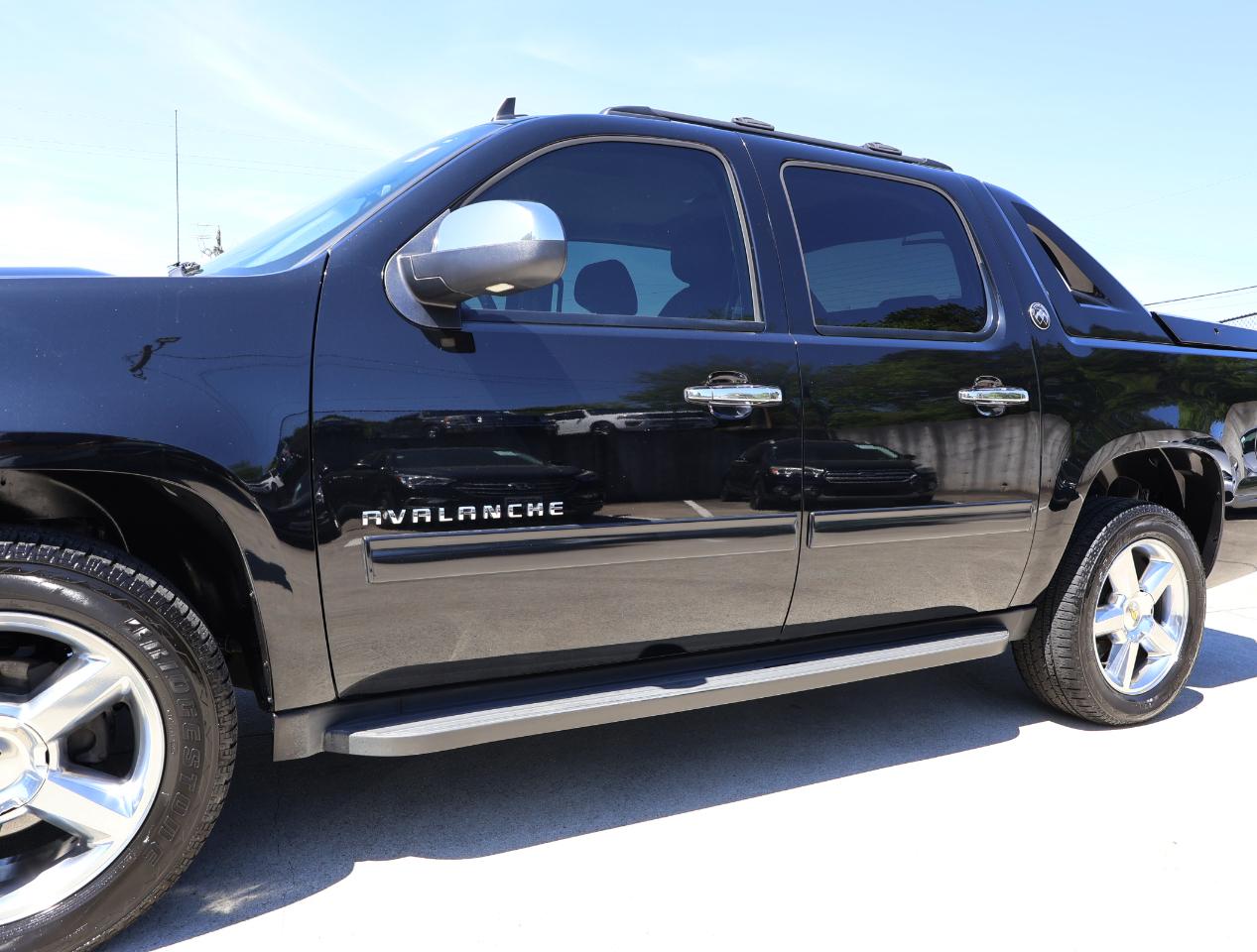 Chevrolet Avalanche LT 2WD 2013