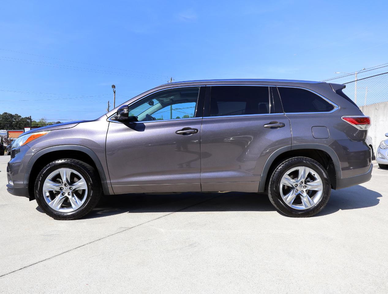 Toyota Highlander Limited FWD V6 2015