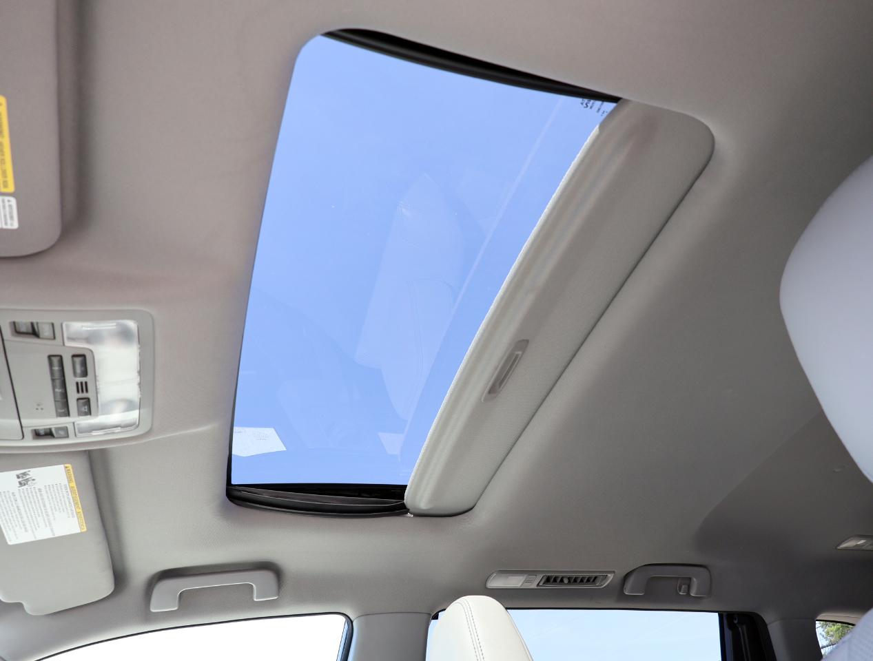 Toyota Highlander Limited FWD V6 2015