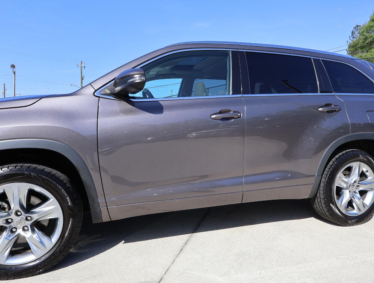 Toyota Highlander Limited FWD V6 2015