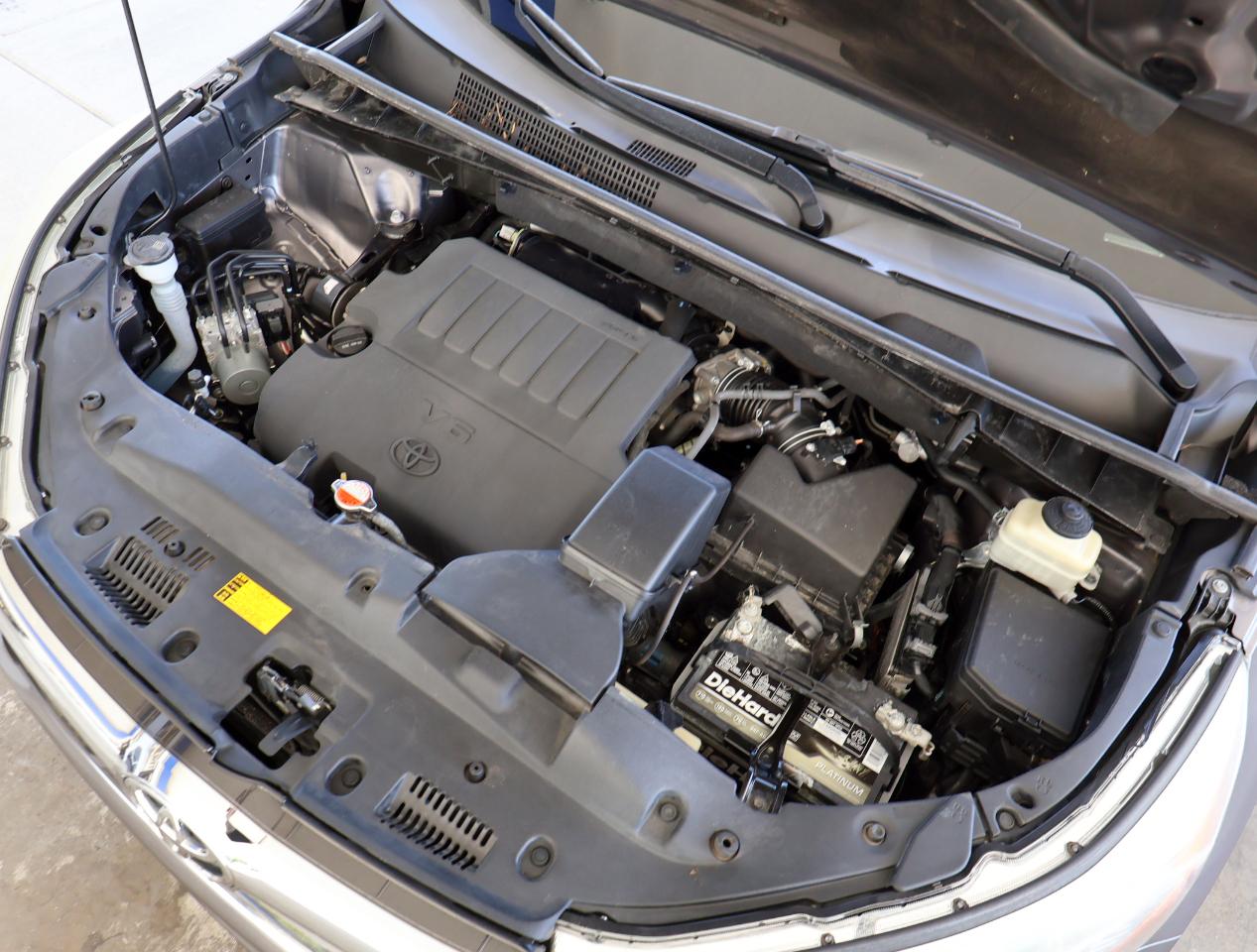 Toyota Highlander Limited FWD V6 2015