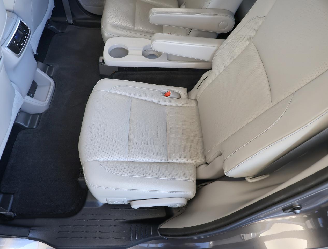 Toyota Highlander Limited FWD V6 2015