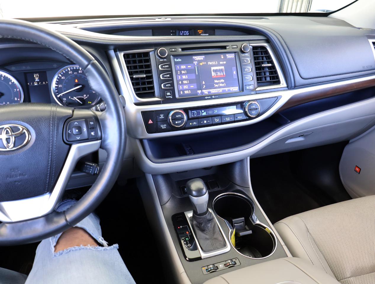 Toyota Highlander Limited FWD V6 2015