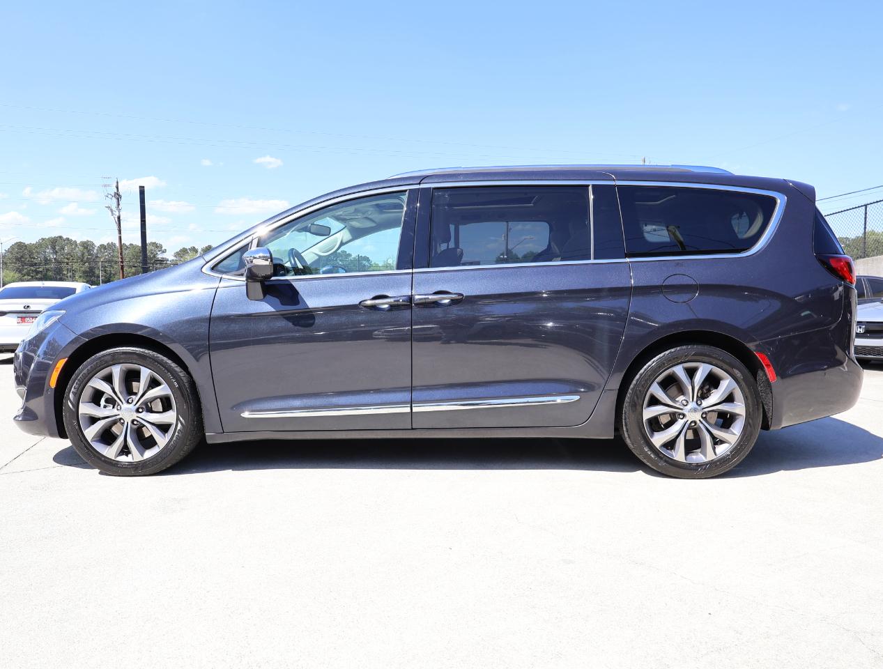 Chrysler Pacifica Limited 2020
