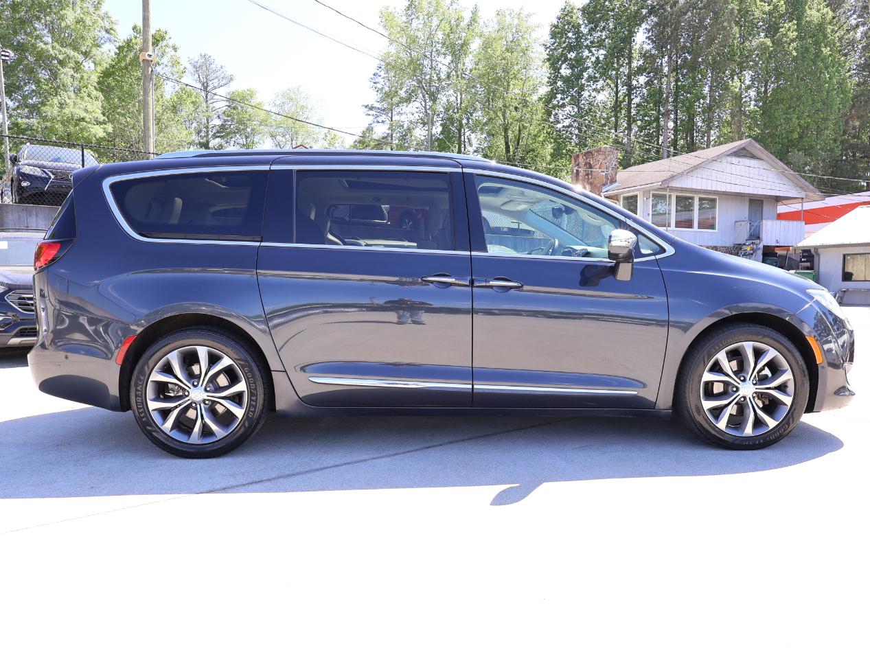 Chrysler Pacifica Limited 2020