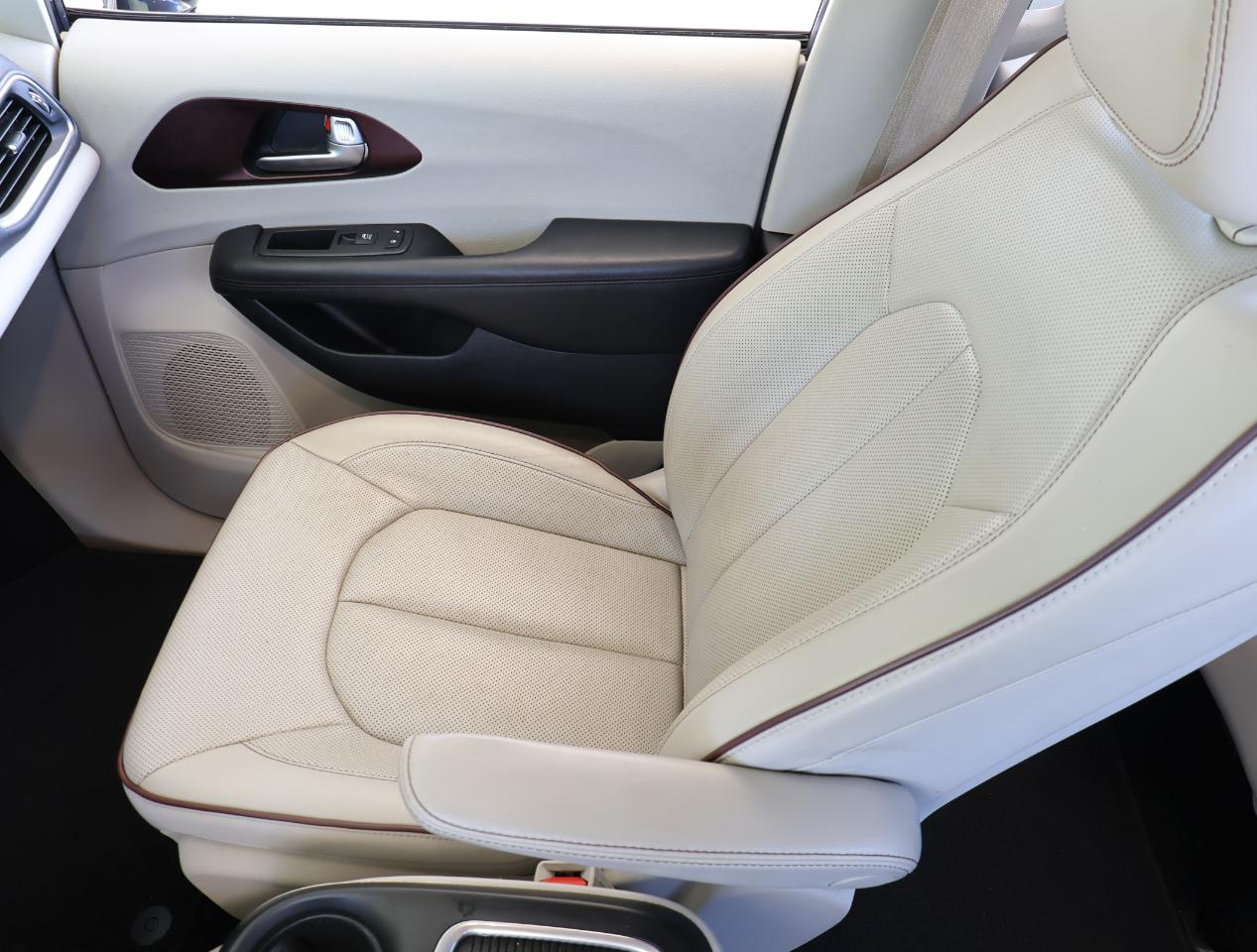 Chrysler Pacifica Limited 2020