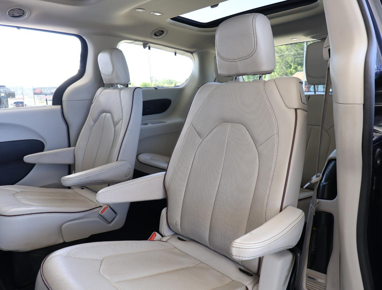 Chrysler Pacifica Limited 2020