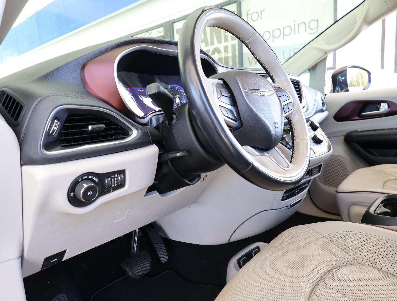 Chrysler Pacifica Limited 2020