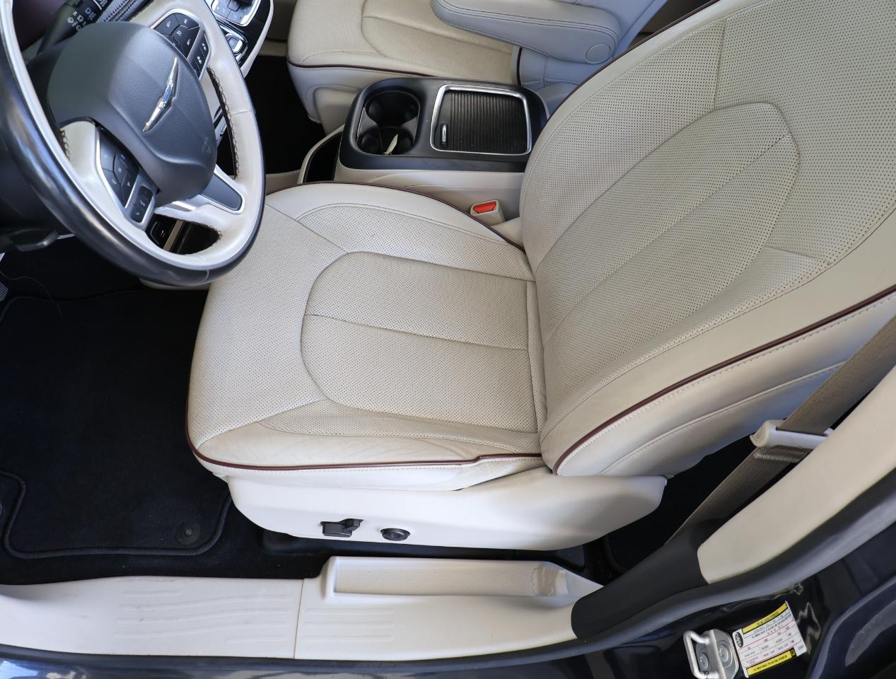 Chrysler Pacifica Limited 2020