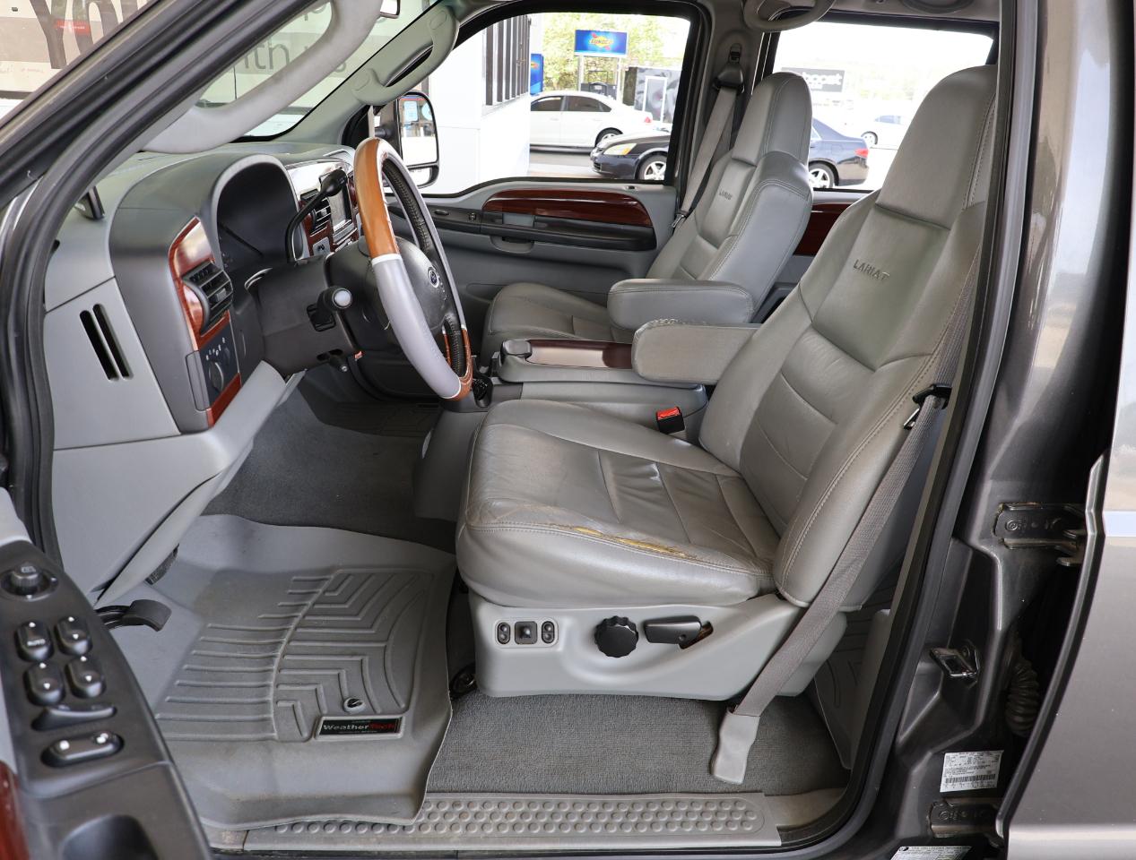 Ford F-250 SD Lariat Crew Cab Long Bed 2WD 2006