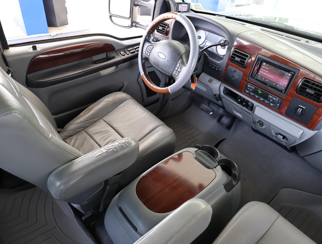 Ford F-250 SD Lariat Crew Cab Long Bed 2WD 2006