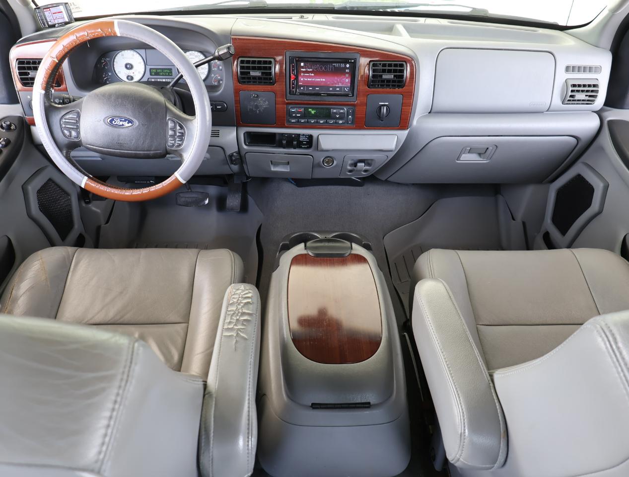 Ford F-250 SD Lariat Crew Cab Long Bed 2WD 2006