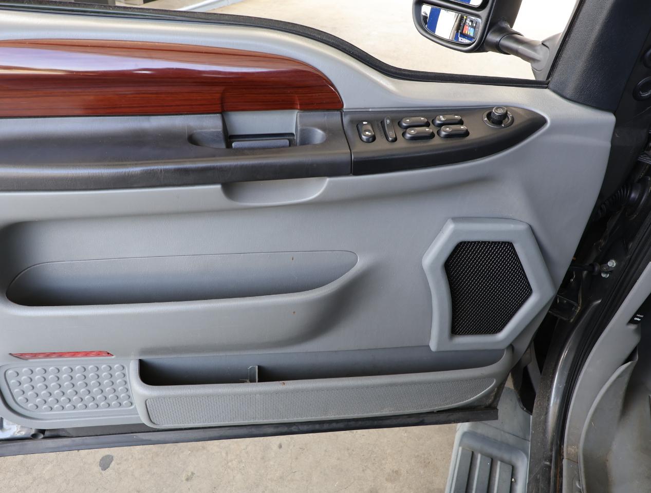 Ford F-250 SD Lariat Crew Cab Long Bed 2WD 2006