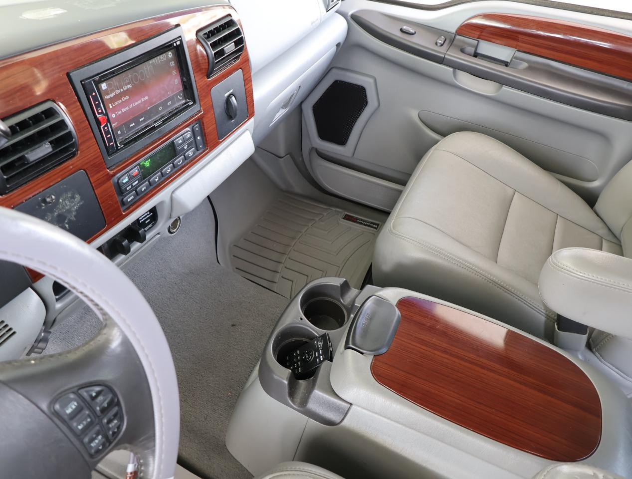 Ford F-250 SD Lariat Crew Cab Long Bed 2WD 2006