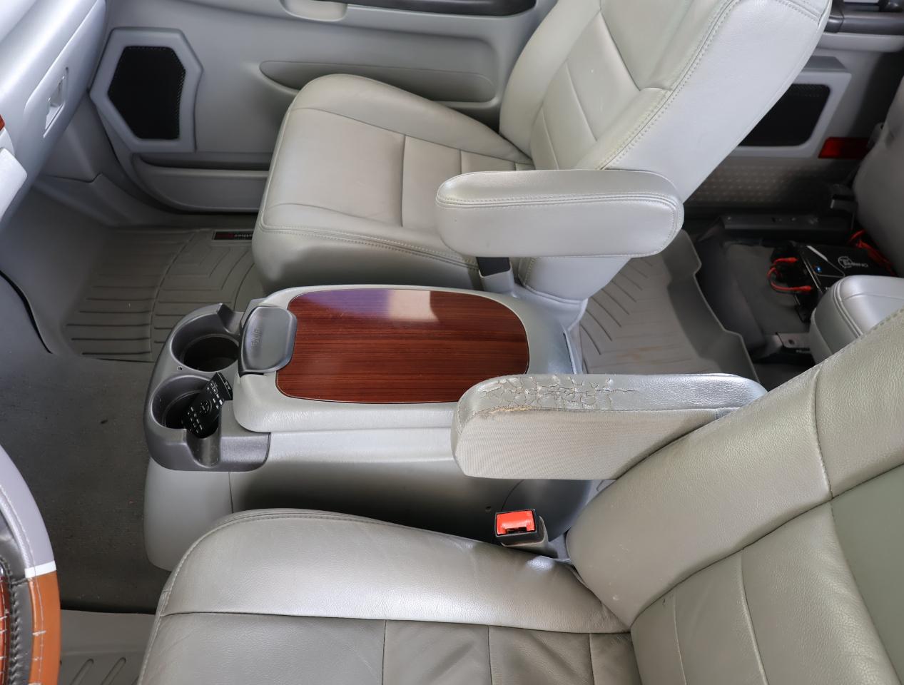 Ford F-250 SD Lariat Crew Cab Long Bed 2WD 2006