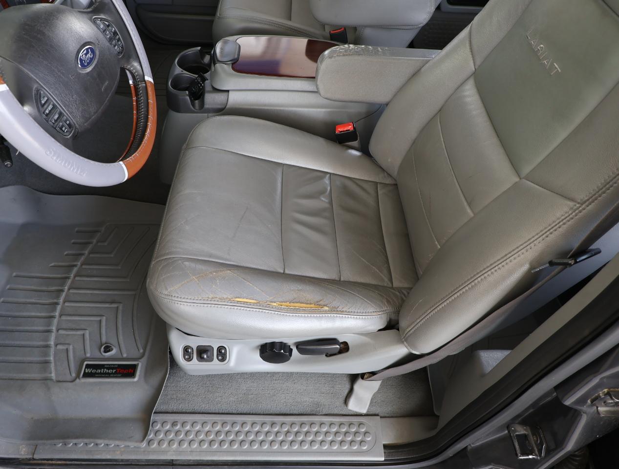 Ford F-250 SD Lariat Crew Cab Long Bed 2WD 2006