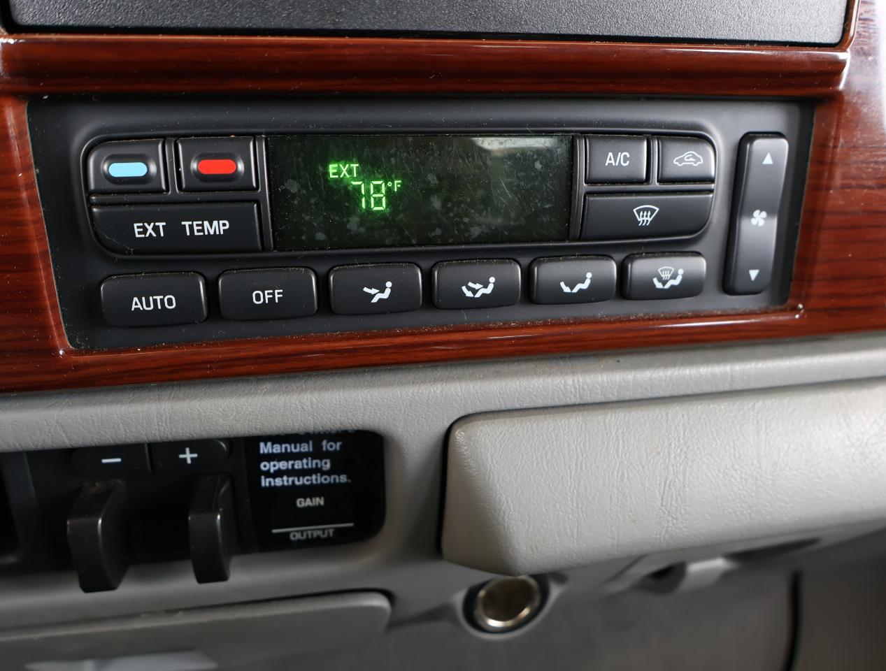 Ford F-250 SD Lariat Crew Cab Long Bed 2WD 2006