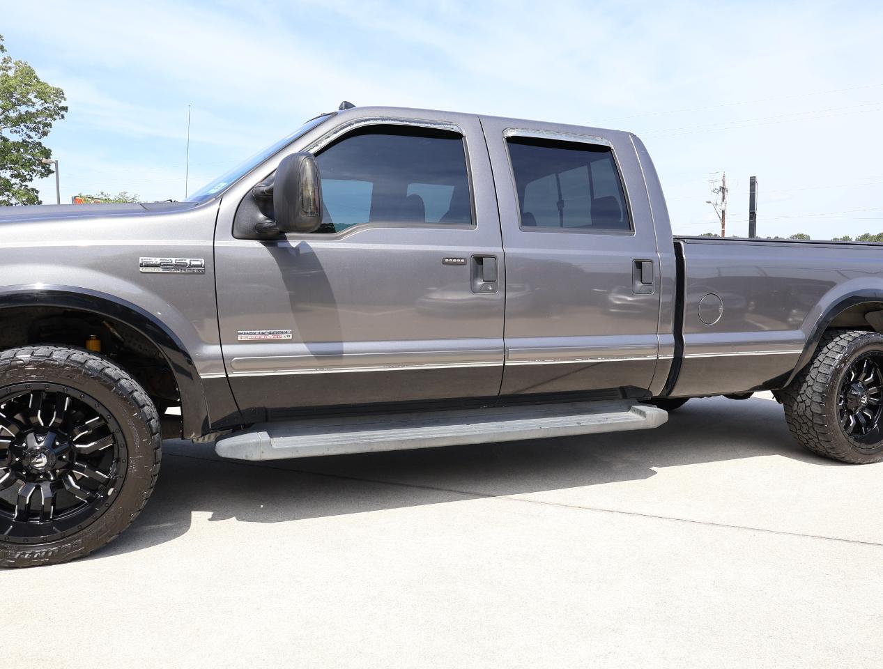 Ford F-250 SD Lariat Crew Cab Long Bed 2WD 2006