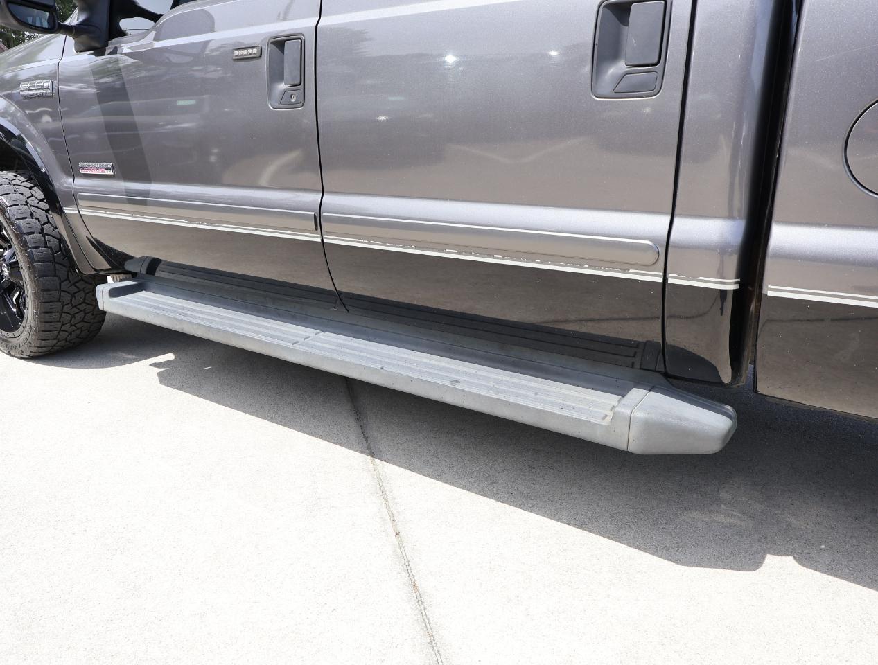 Ford F-250 SD Lariat Crew Cab Long Bed 2WD 2006