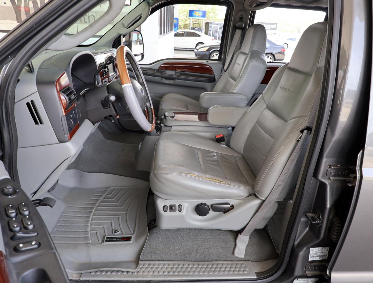 Ford F-250 SD Lariat Crew Cab Long Bed 2WD 2006