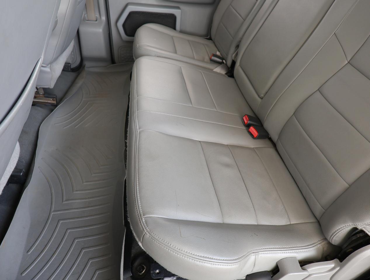 Ford F-250 SD Lariat Crew Cab Long Bed 2WD 2006