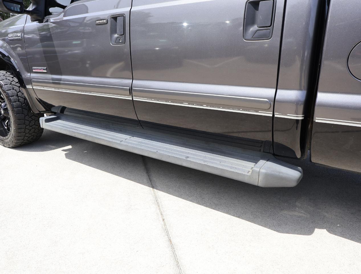 Ford F-250 SD Lariat Crew Cab Long Bed 2WD 2006