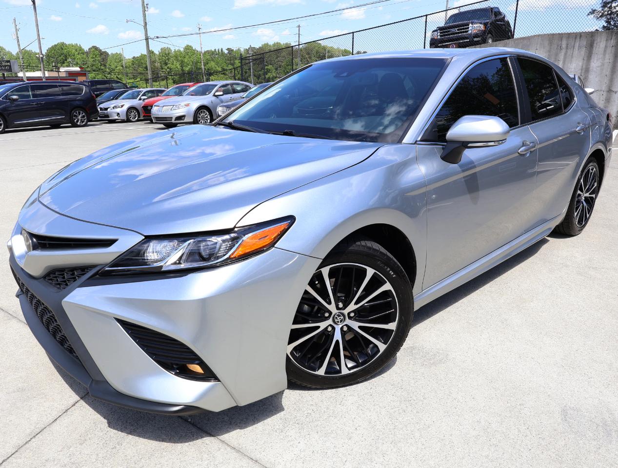 Toyota Camry SE 2018