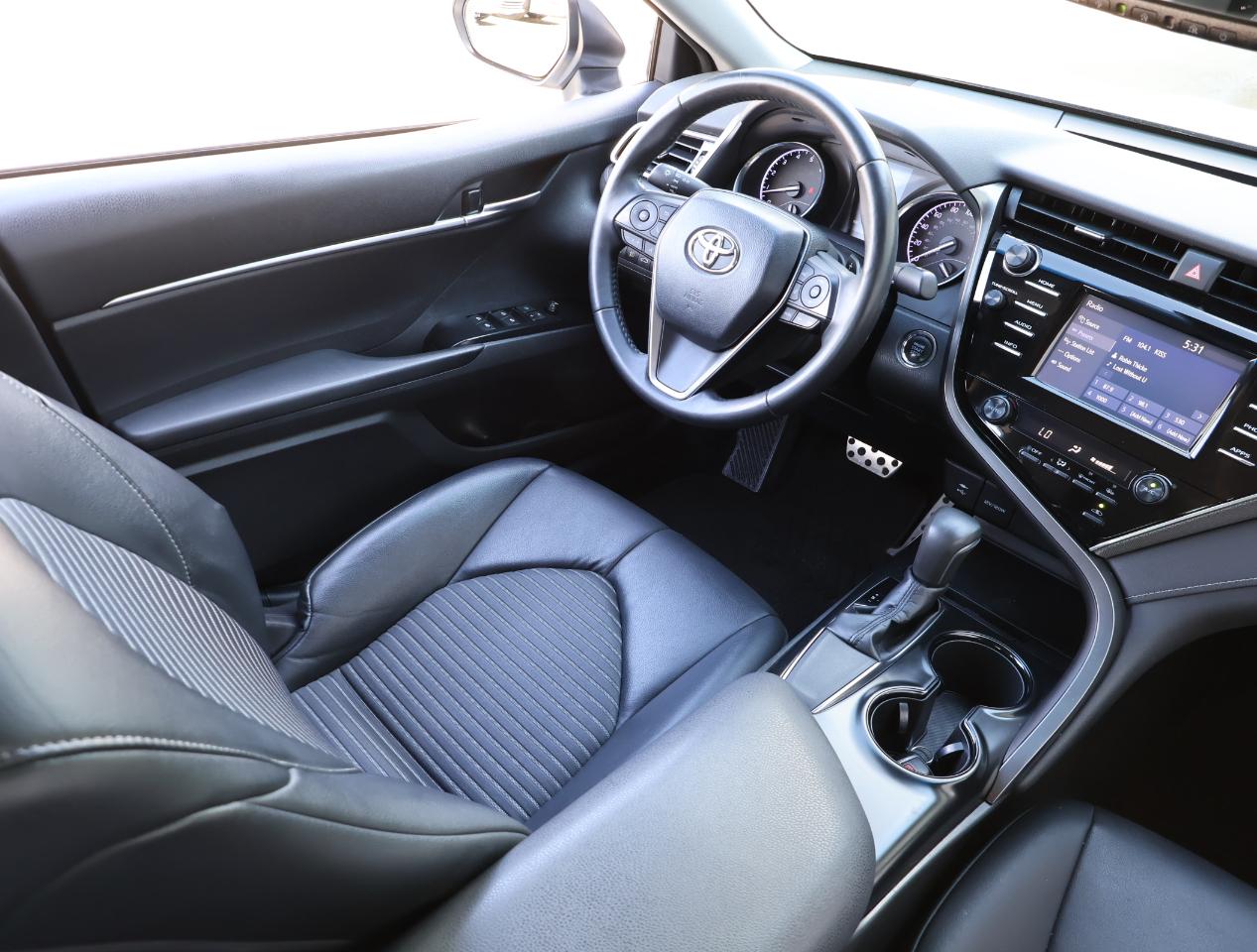 Toyota Camry SE 2018