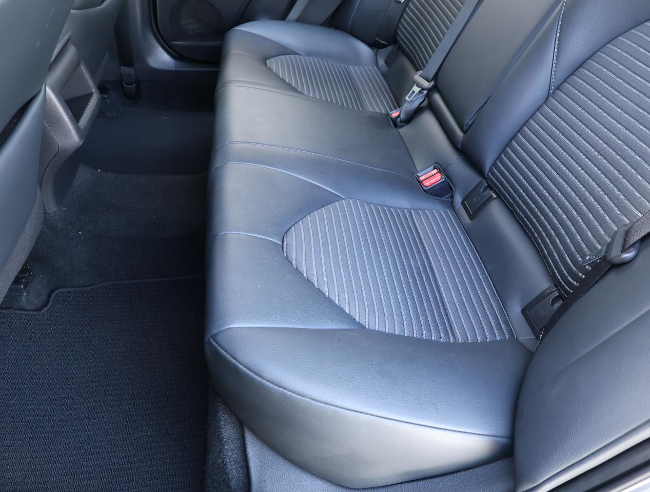 Toyota Camry SE 2018