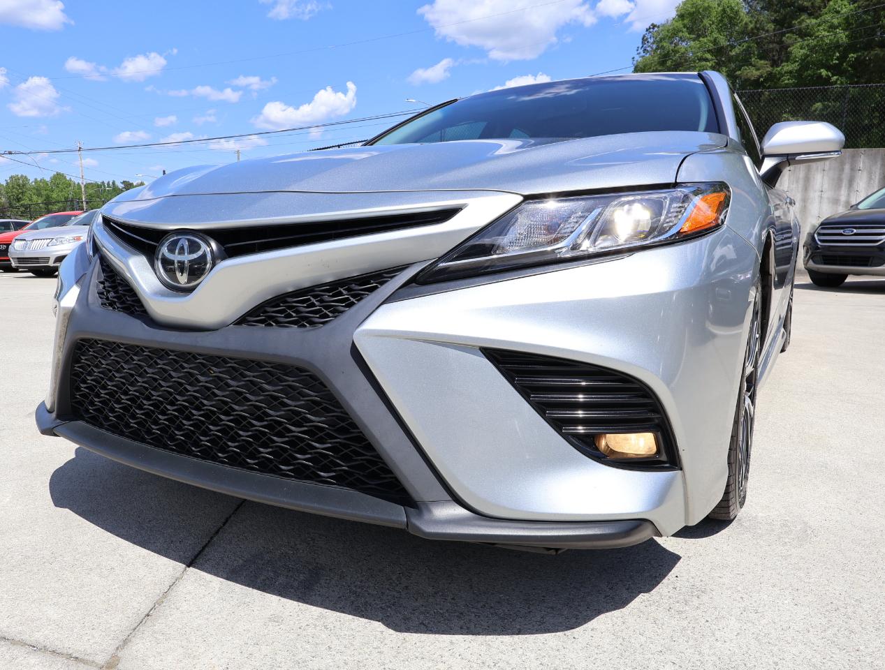 Toyota Camry SE 2018