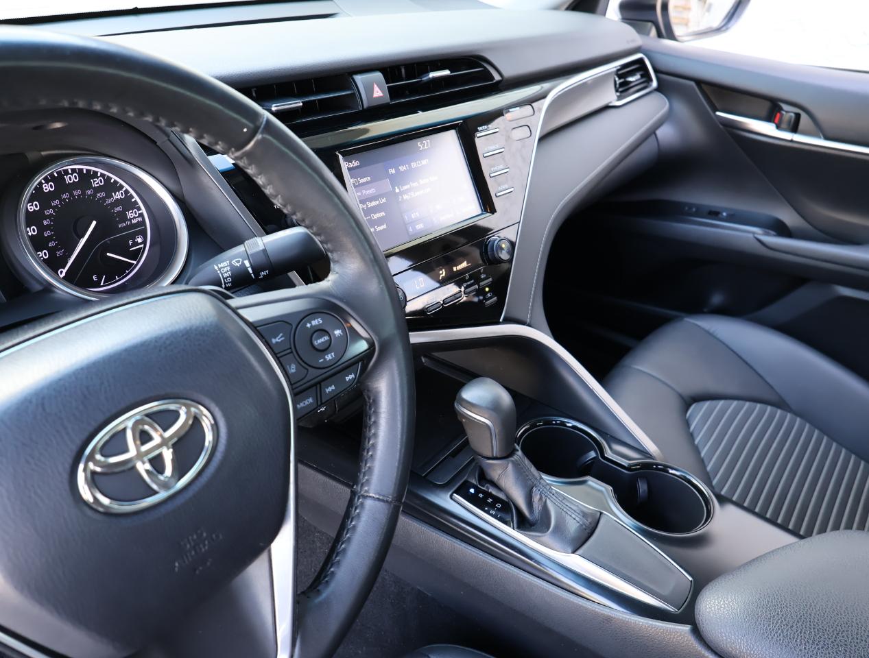 Toyota Camry SE 2018