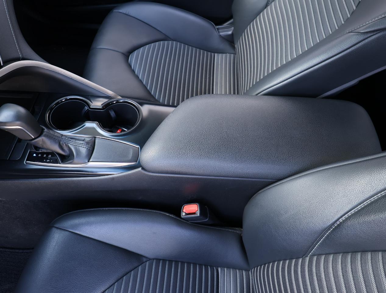 Toyota Camry SE 2018