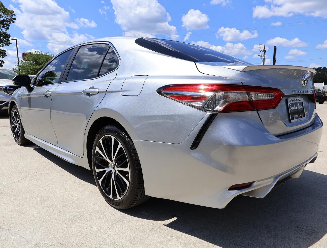 Toyota Camry SE 2018