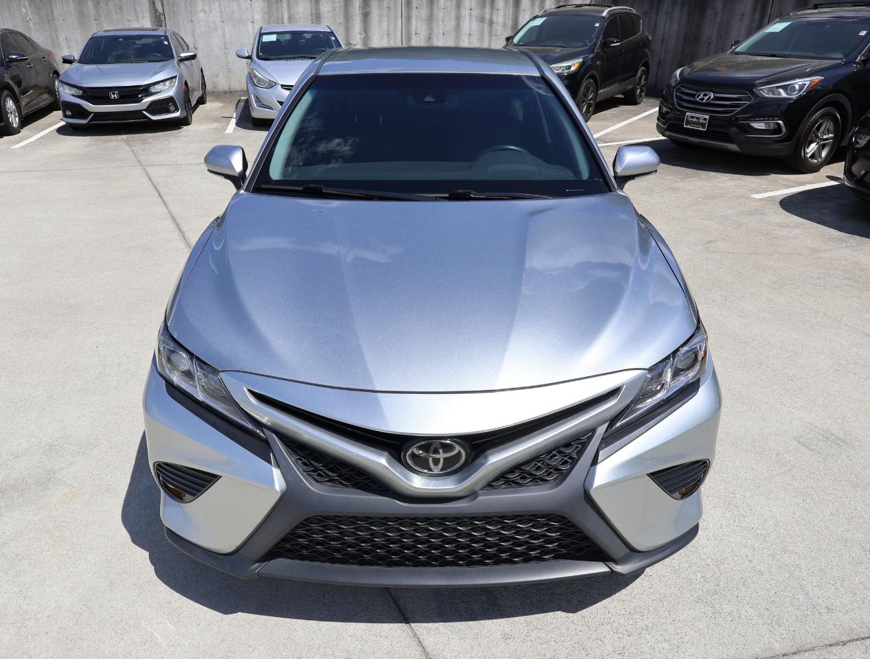Toyota Camry SE 2018