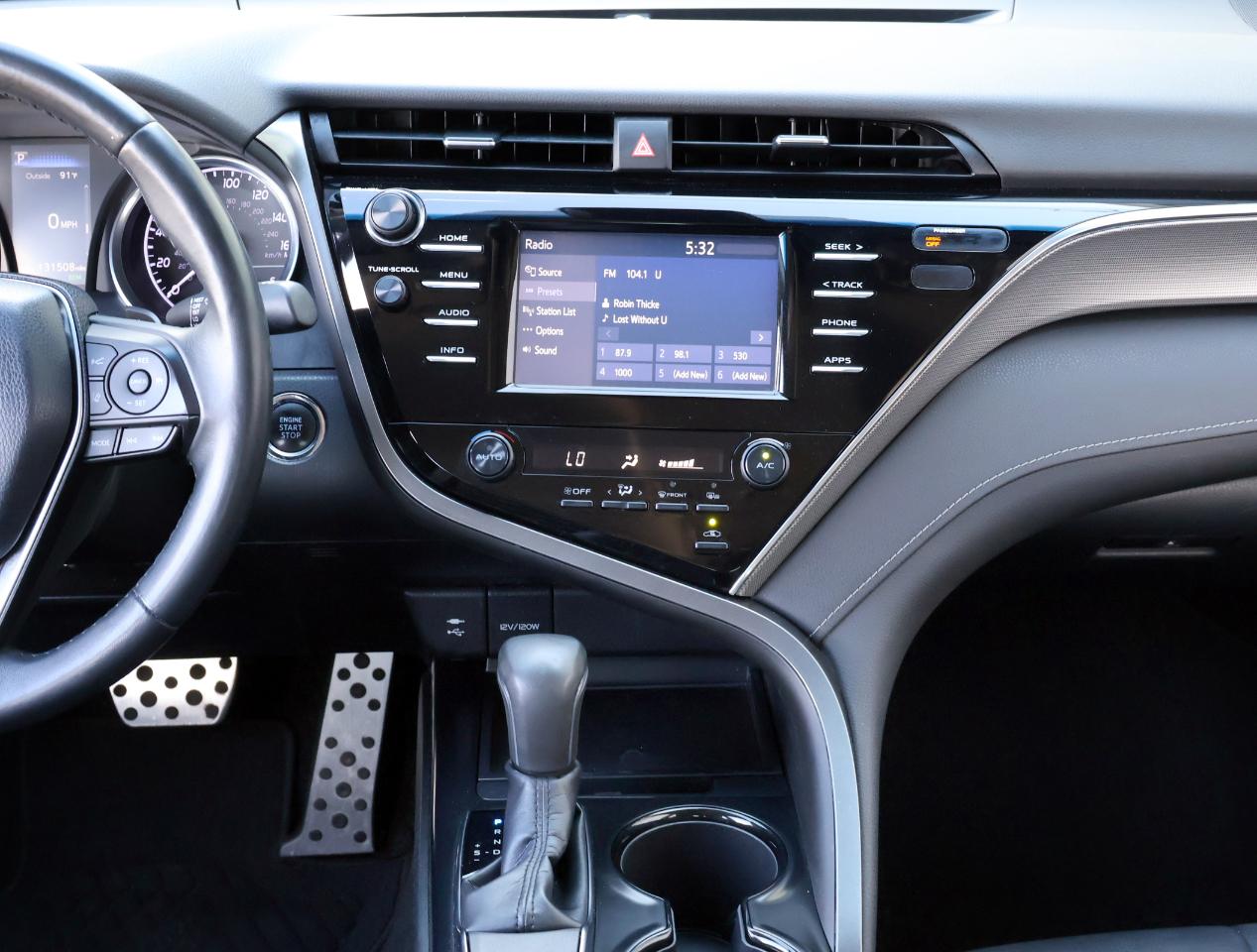 Toyota Camry SE 2018