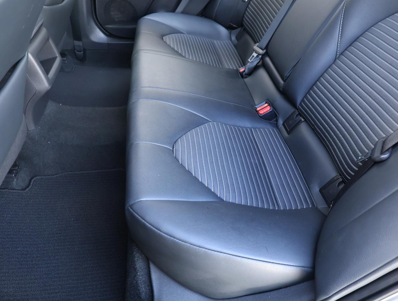 Toyota Camry SE 2018