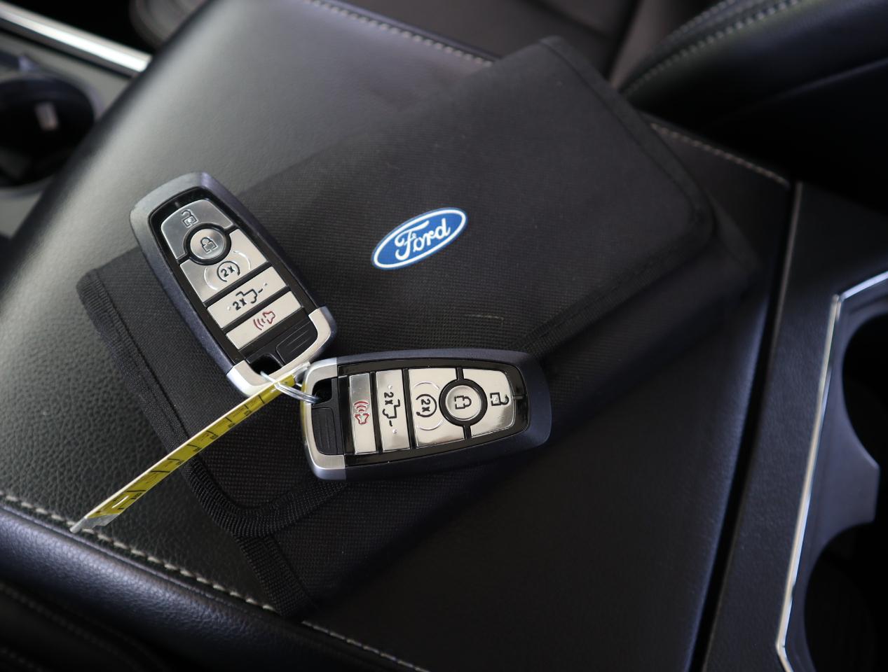 Ford F-250 SD Lariat Crew Cab 4WD 2021