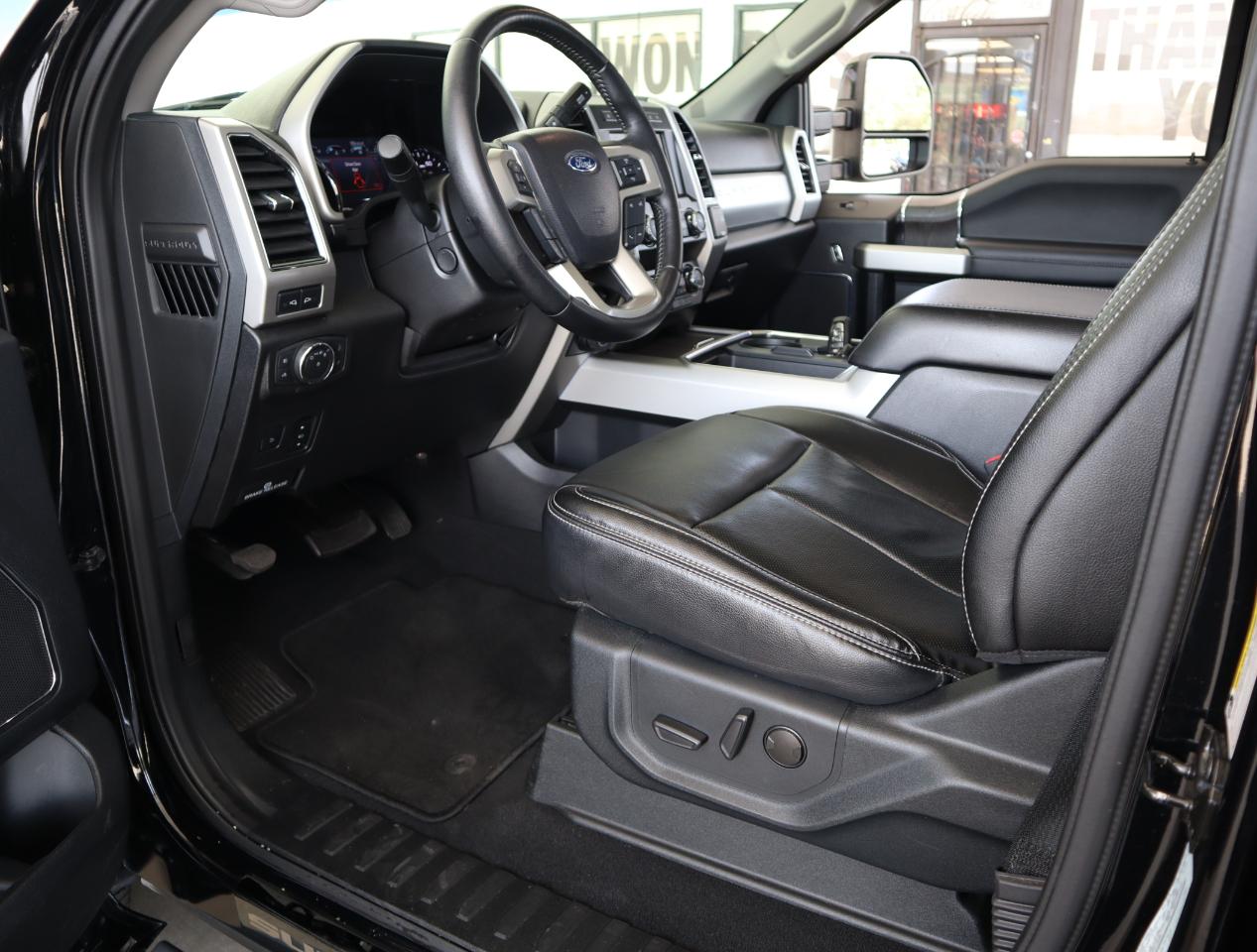 Ford F-250 SD Lariat Crew Cab 4WD 2021