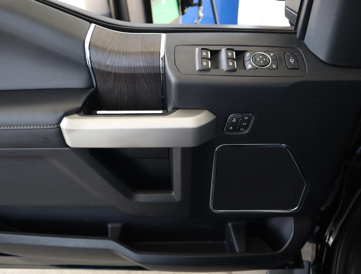 Ford F-250 SD Lariat Crew Cab 4WD 2021